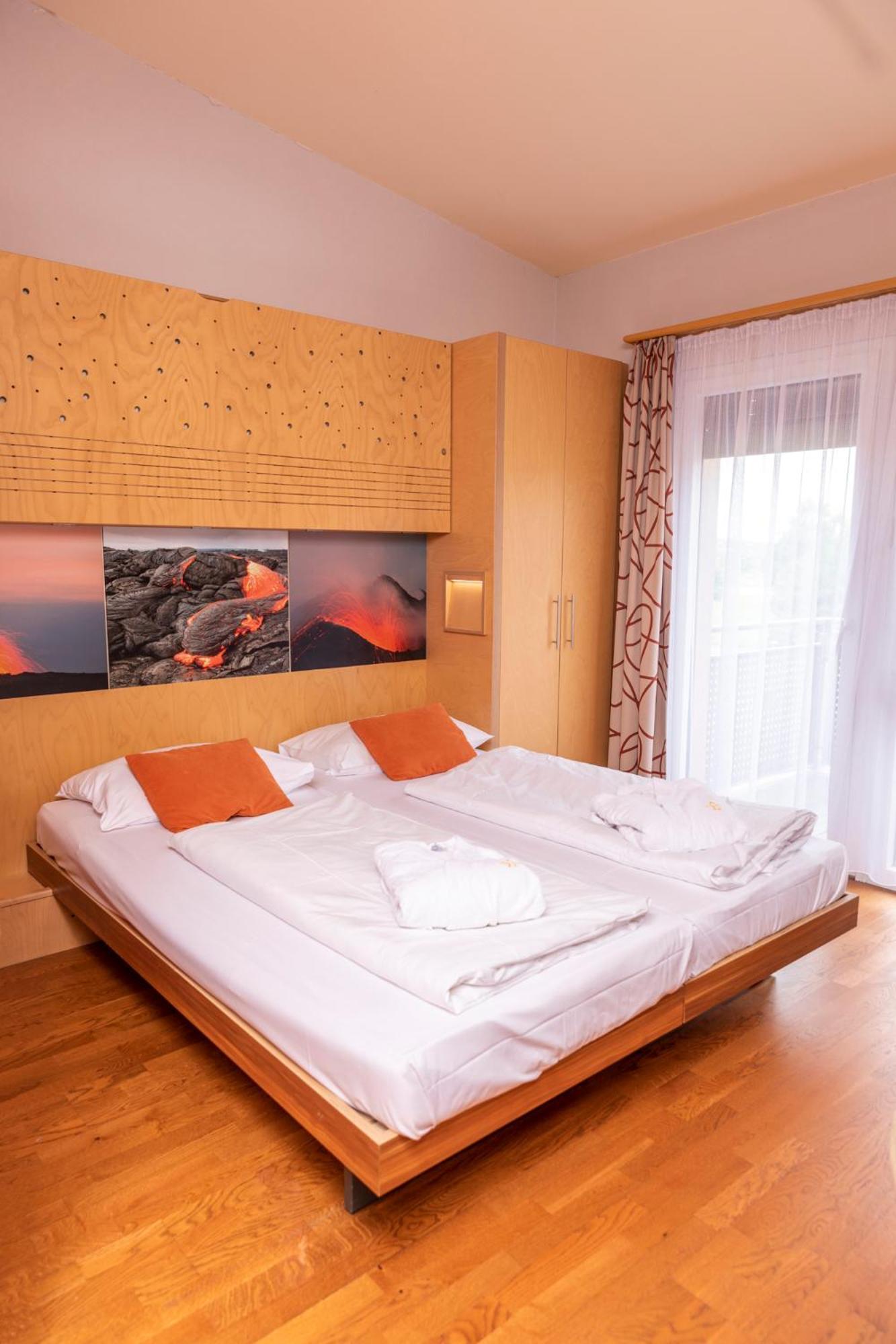 JUFA Hotel Celldomölk - Aktiv&Wellness-Resort Celldömölk Exteriör bild