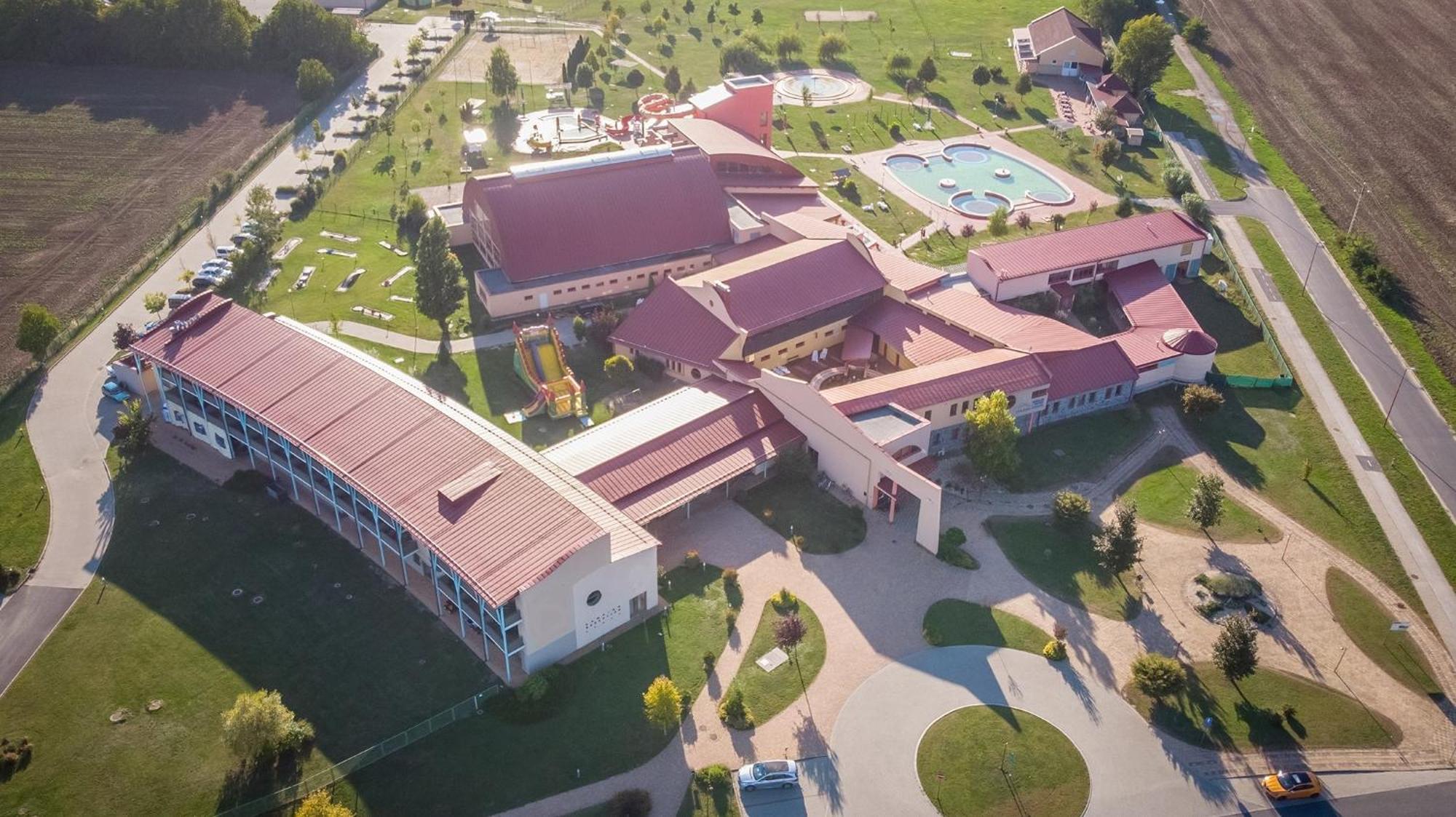 JUFA Hotel Celldomölk - Aktiv&Wellness-Resort Celldömölk Exteriör bild