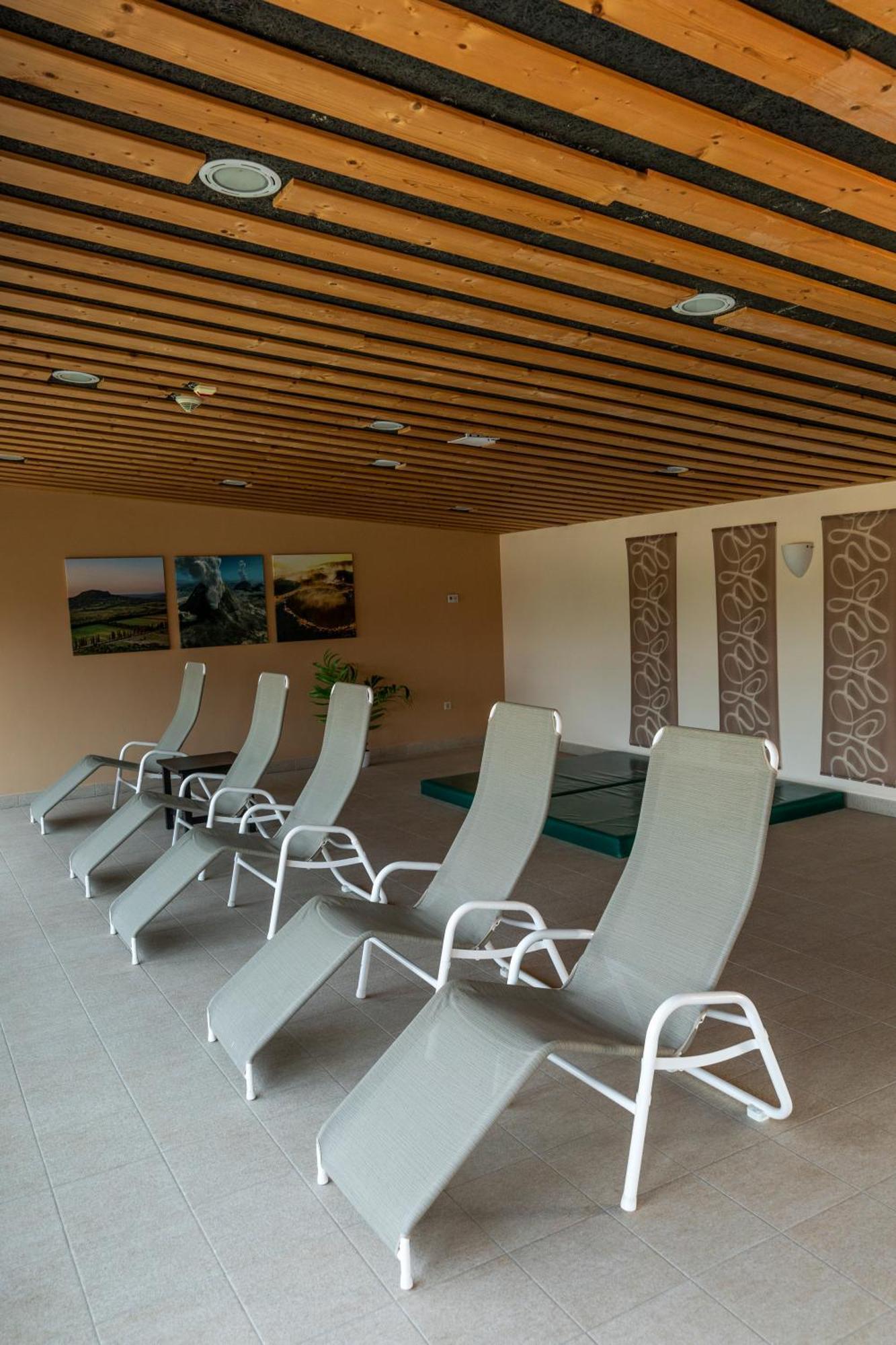 JUFA Hotel Celldomölk - Aktiv&Wellness-Resort Celldömölk Exteriör bild